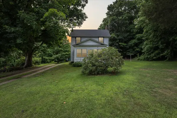 842 10th Street, Plainwell, MI 49080