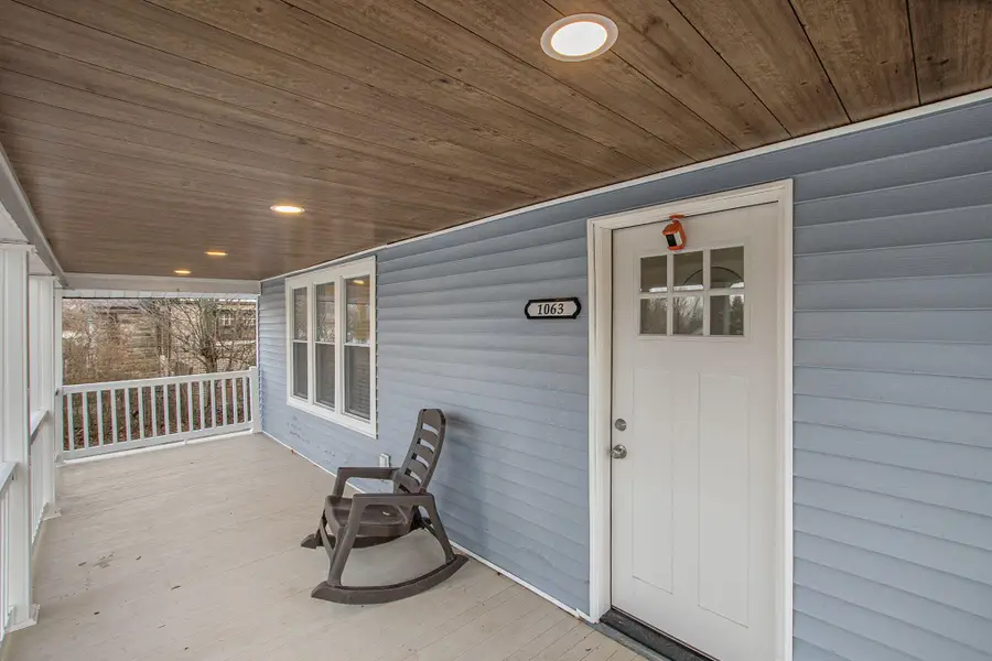 1063 W Forest Avenue, Muskegon, MI 49441 - #3