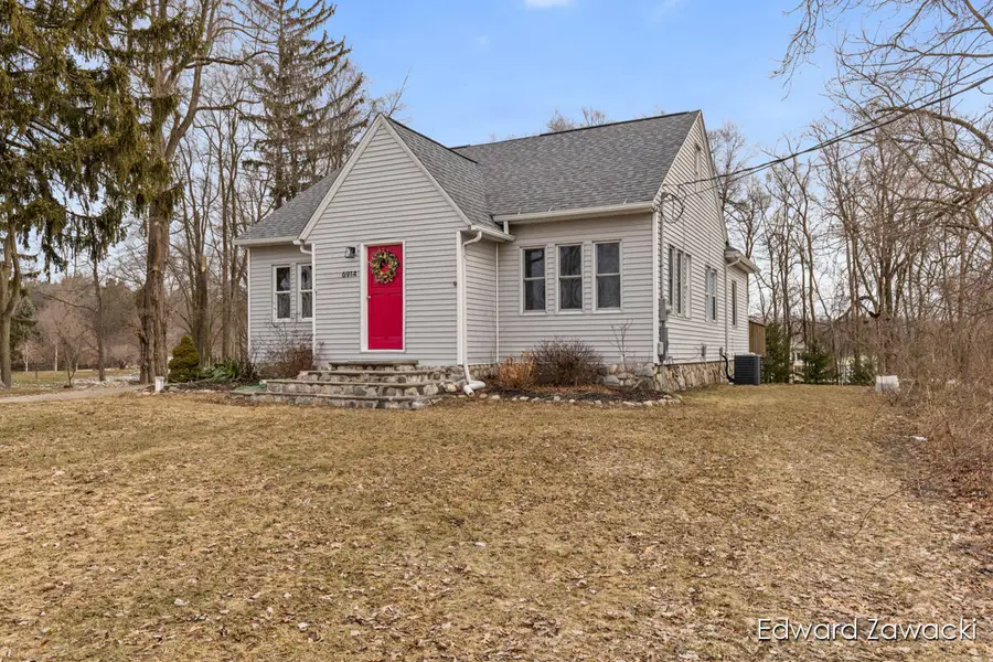 6914 Young Avenue Ne, Rockford, MI 49341 - #2