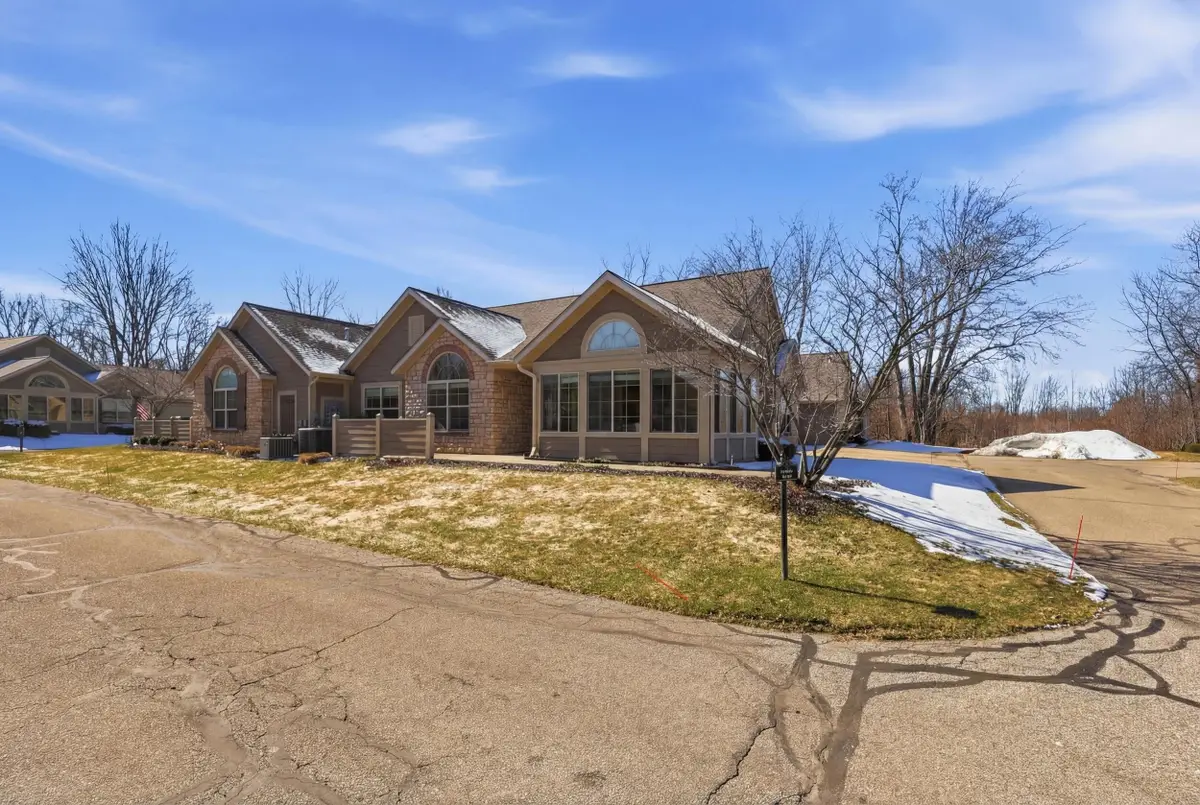 5315 Fawn Creek Drive Sw, Wyoming, MI 49418 - #1