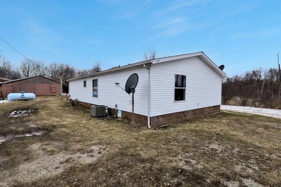 9304 Parkhurst Highway, Addison, MI 49220 - #3