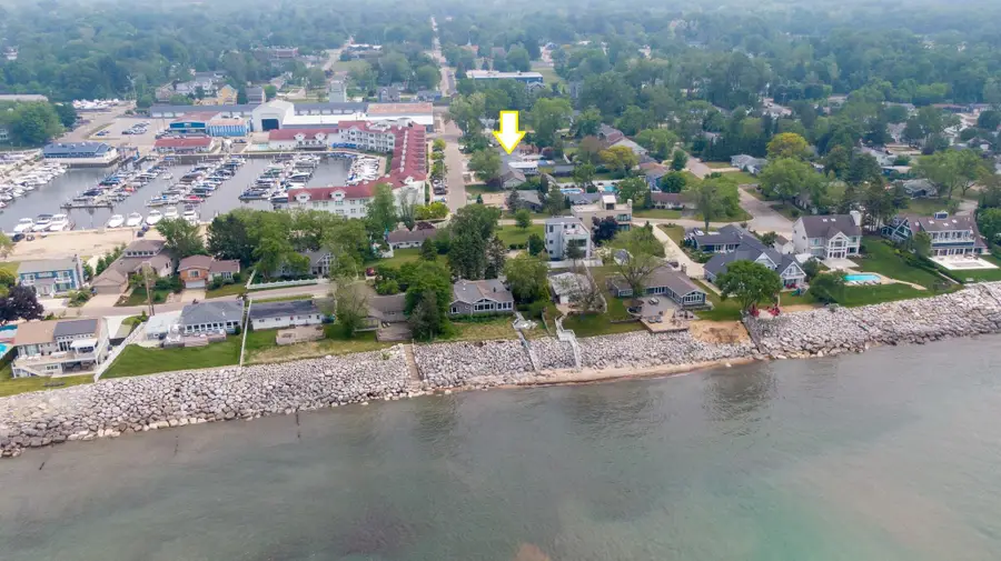 340 N Berrien Street, New Buffalo, MI 49117 - #3