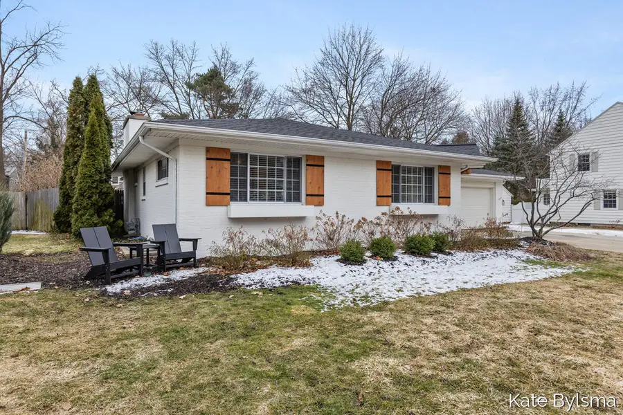 2424 Elmwood Drive Se, Grand Rapids, MI 49506 - #3