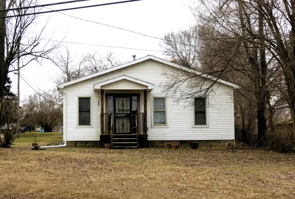 1113 E South Street, Jackson, MI 49203