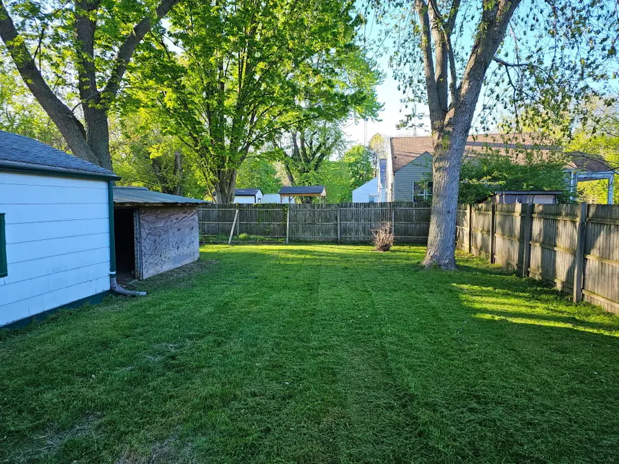 1053 E Empire Avenue, Benton Harbor, MI 49022 - #2