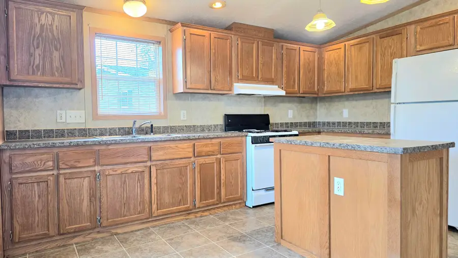 316 W Michigan Avenue #28, Clinton, MI 49236 - #3