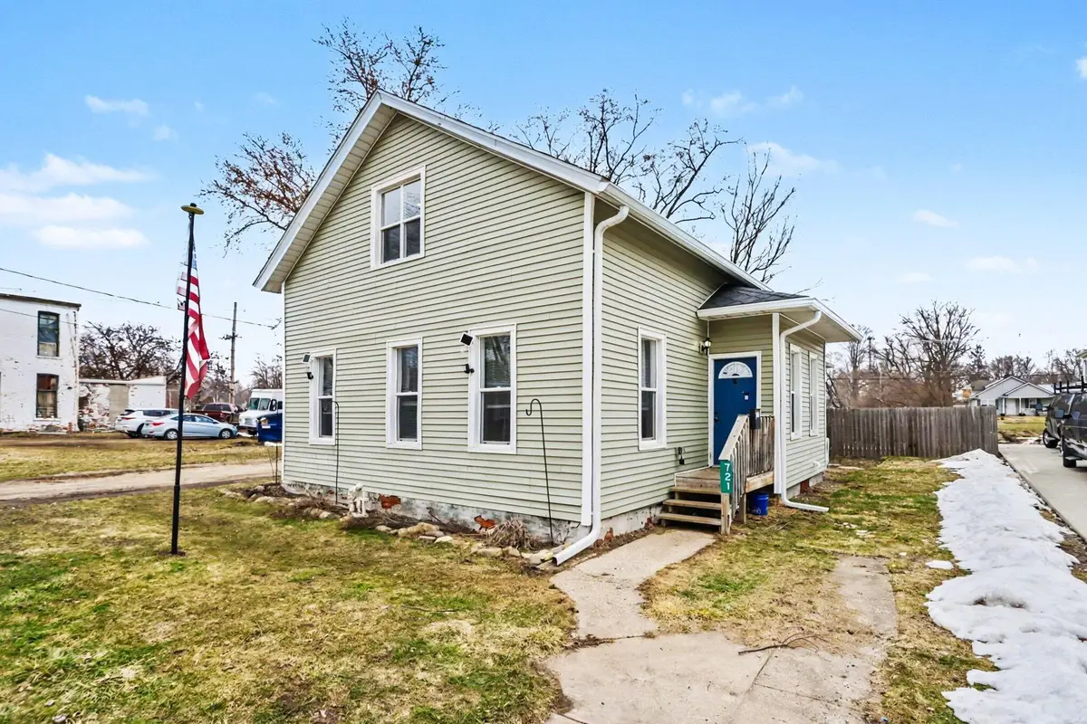 721 N 4th Street, Niles, MI 49120 - #1