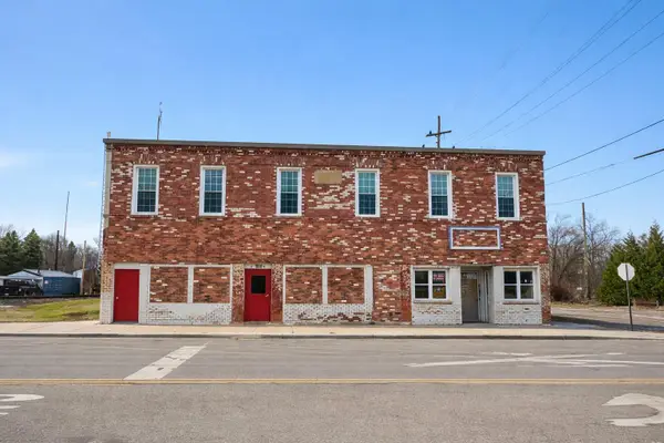 910 Monroe Street, Carleton, MI 48117