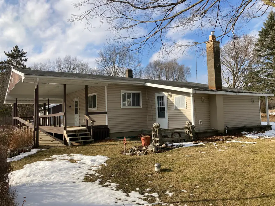 7737 NE County Line Road, Riverdale, MI 48877 - #2