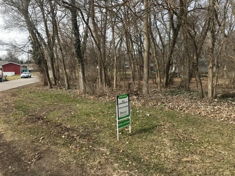 10030 Woodlawn Drive, Portage, MI 49002 - #2