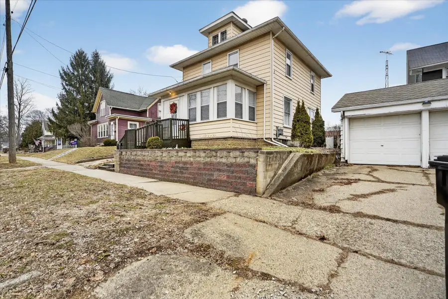 406 Garfield Street, Jackson, MI 49203 - #3