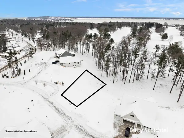 #5 Duneside Trail, Muskegon, MI 49441