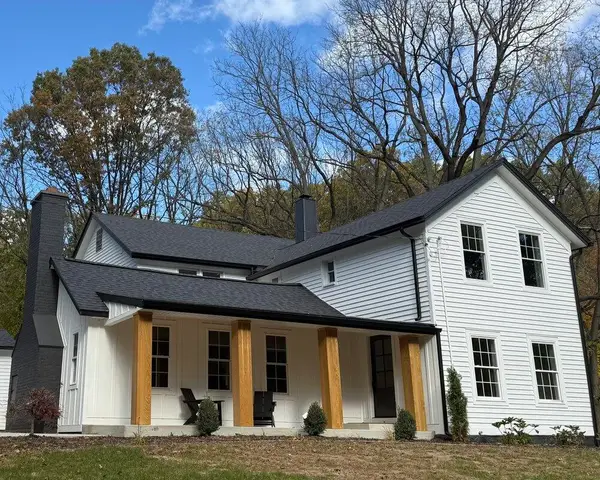 101 Carl Drive Ne, Ada, MI 49301