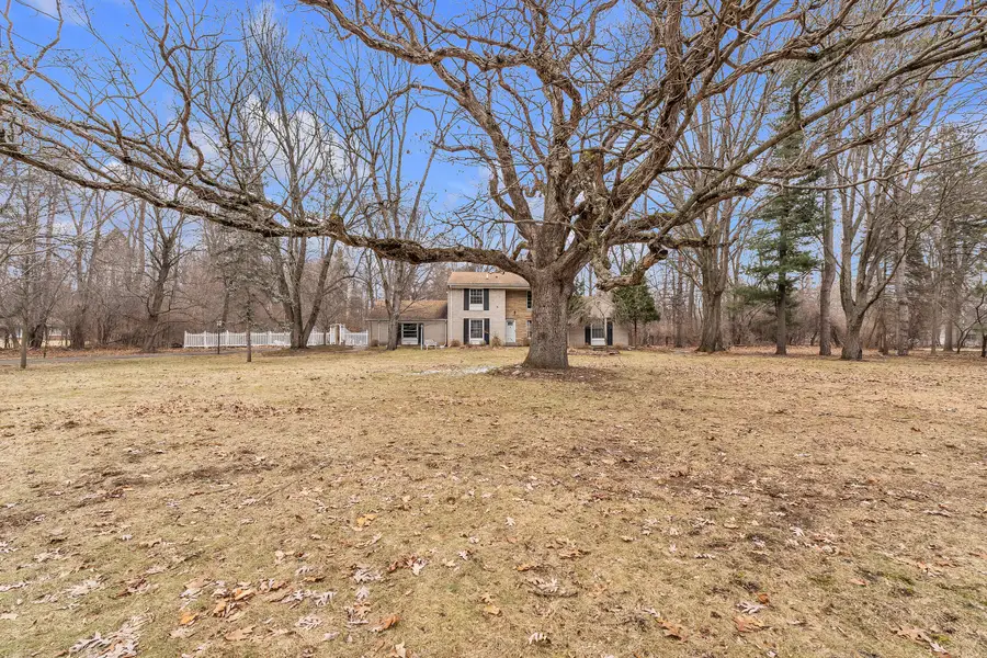 22030 Rougewood Drive, Southfield, MI 48033 - #2