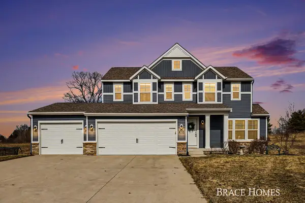 2929 E Morgan Trail, Rockford, MI 49341