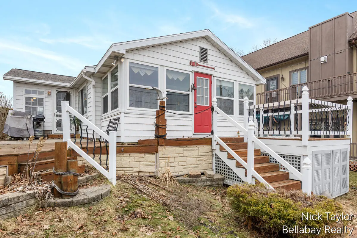 8198 Morrison Lake Gardens, Saranac, MI 48881 - #1