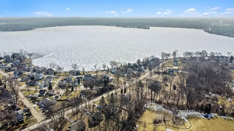 11776 N Main Street, Whitmore Lake, MI 48189 - #2