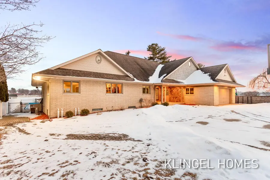 530 Glenwood Avenue, Muskegon, MI 49445 - #2