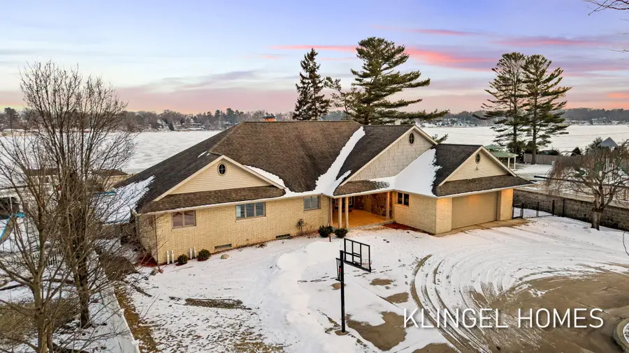 530 Glenwood Avenue, Muskegon, MI 49445 - #3