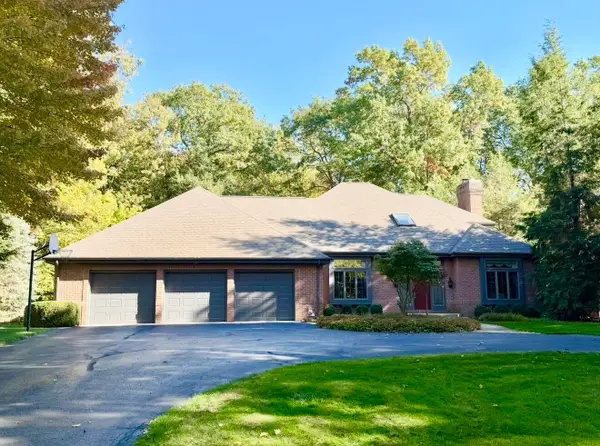 3830 Harbor Point Drive, Norton Shores, MI 49441