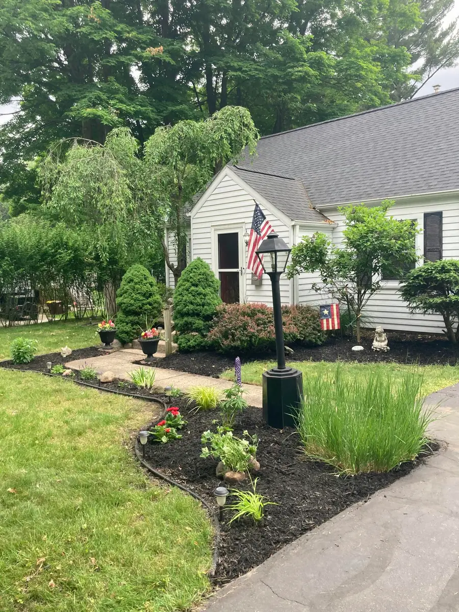 631 N Linden Street, Marshall, MI 49068 - #2