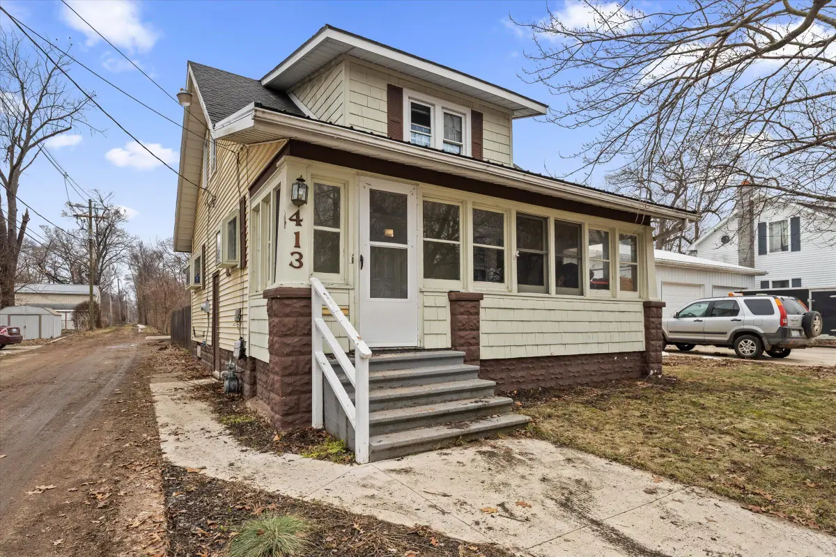 413 S 15th Street, Niles, MI 49120 - #1