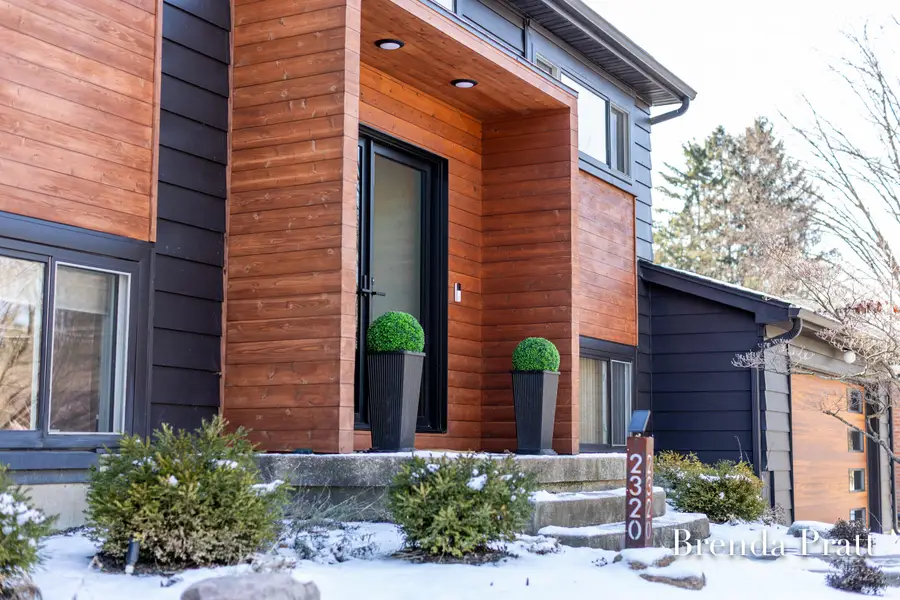 2320 Elmwood Drive Se, East Grand Rapids, MI 49506 - #2