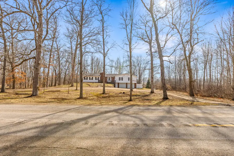 2471 Bankers Road, Hillsdale, MI 49242 - #3