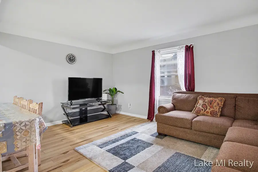 44 Honeoye Street Sw, Grand Rapids, MI 49548 - #2