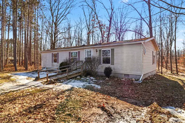 5238 Tilmann Lane, Weidman, MI 48893