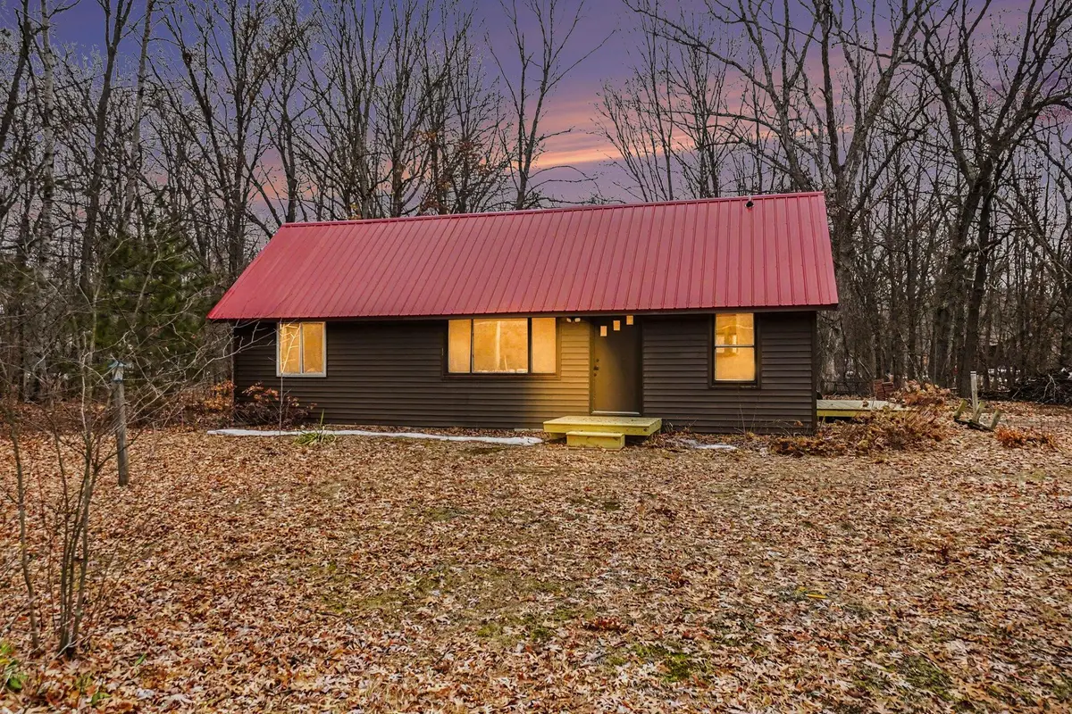 1475 W Echo Drive, White Cloud, MI 49349 - #1