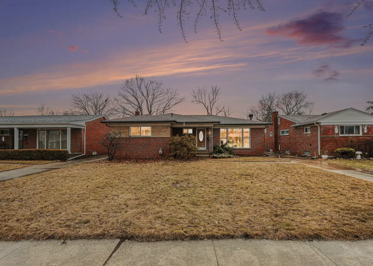 27657 Lorraine Avenue, Warren, MI 48093 - #1