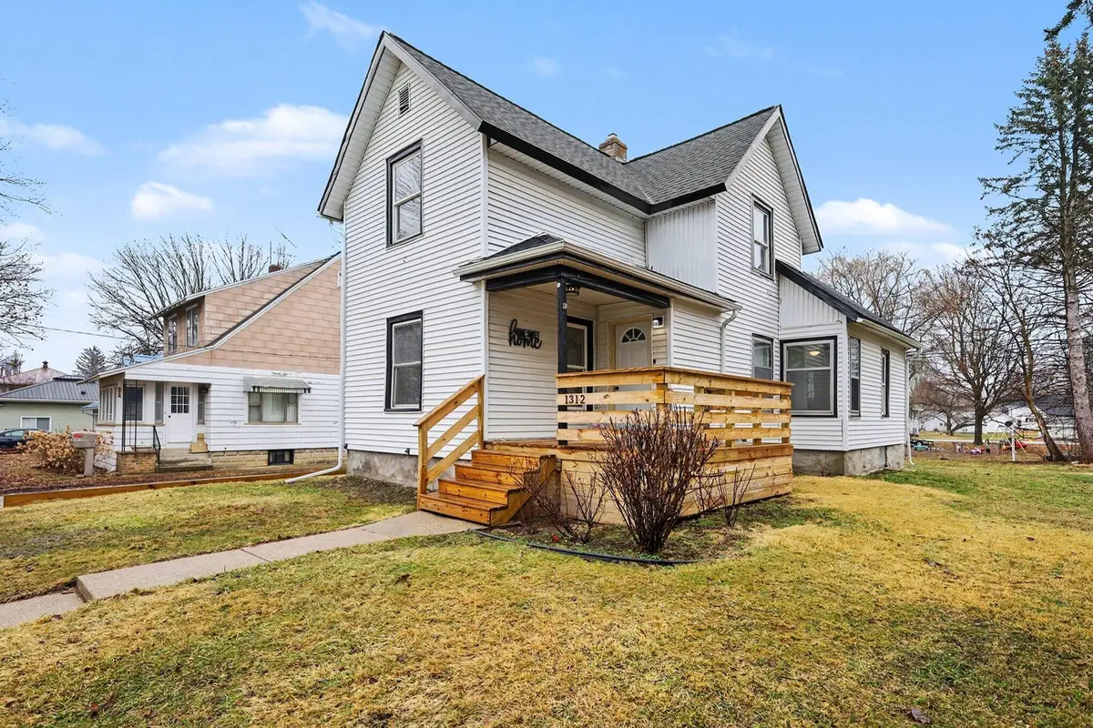 1312 4th Avenue, Lake Odessa, MI 48849 - #1