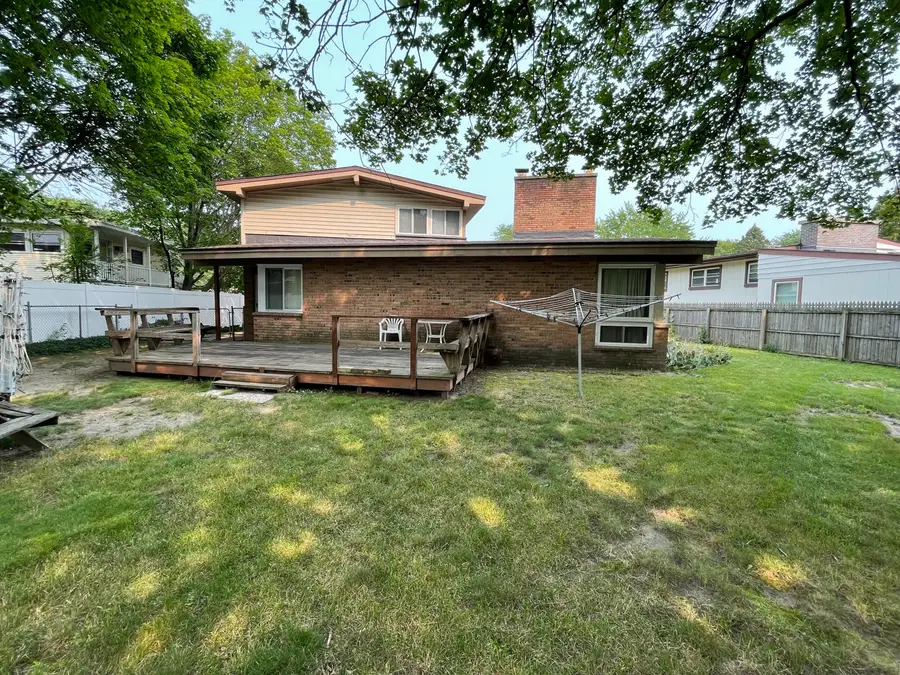 910 Elizabeth Court, Mount Pleasant, MI 48858 - #2