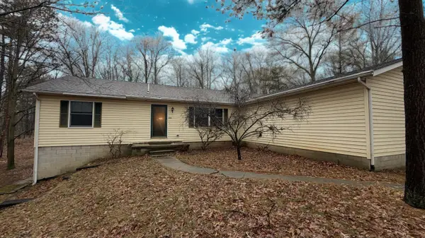 7585 Tree Top Lane, Pigeon, MI 48755