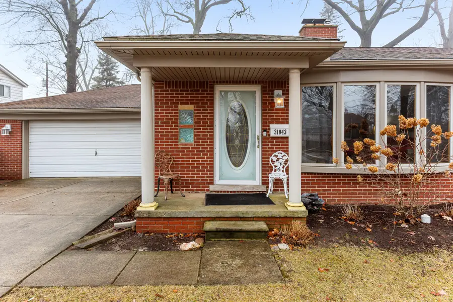 31043 Brown Street, Garden City, MI 48135 - #2