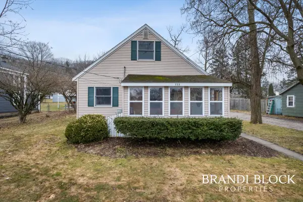 723 N Washington Street, Lowell, MI 49331