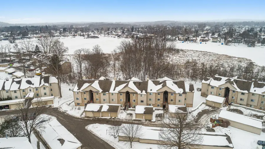 4912 Ashley Lane #84, Waterford, MI 48329 - #2