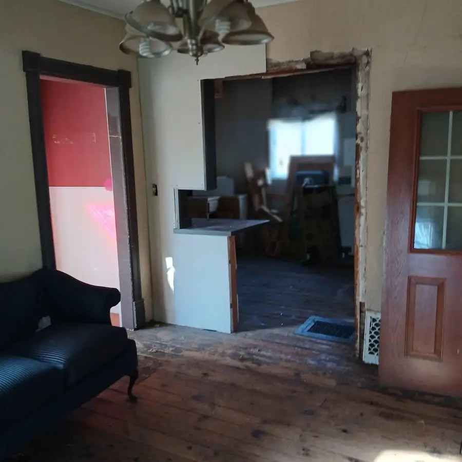 706 N Monroe Street, Albion, MI 49224 - #2