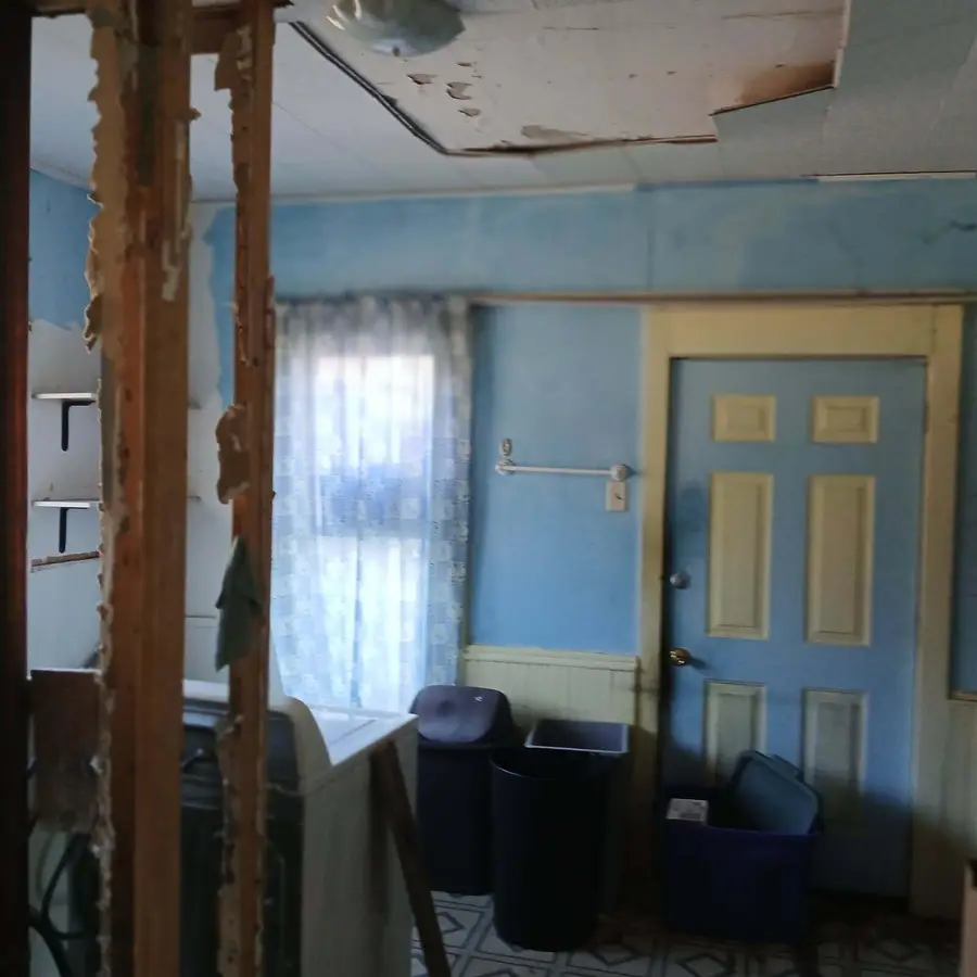 706 N Monroe Street, Albion, MI 49224 - #3