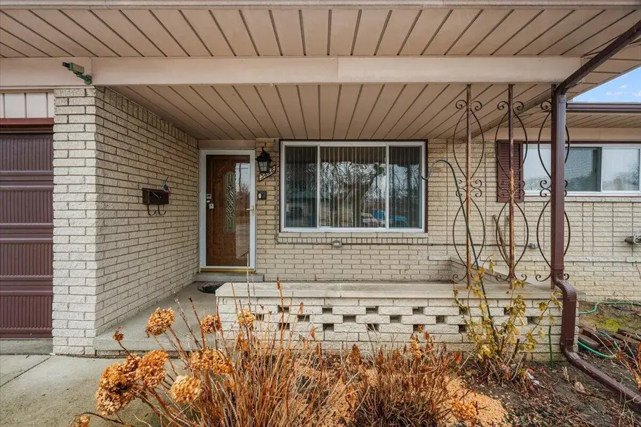 3858 Hughes Drive, Warren, MI 48092 - #3