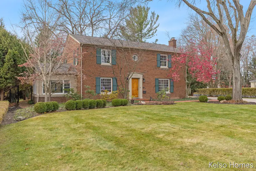 635 N Linden Street, Marshall, MI 49068 - #3