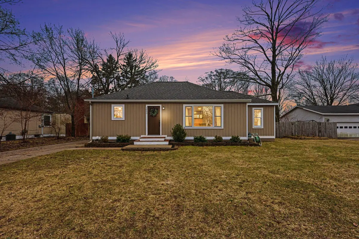 1053 E Byron Road, Norton Shores, MI 49441 - #1