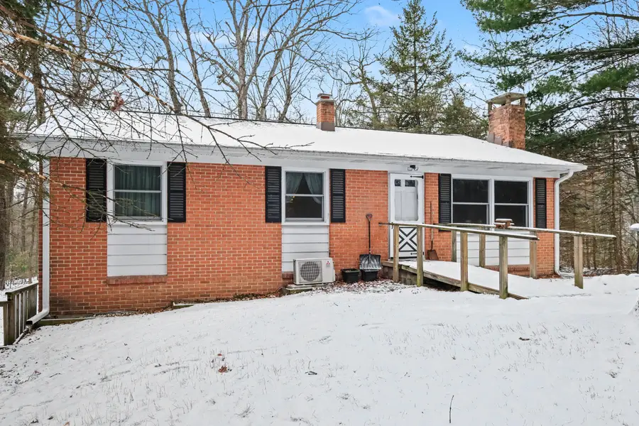 7945 Pine Island Drive Ne, Belmont, MI 49306 - #2