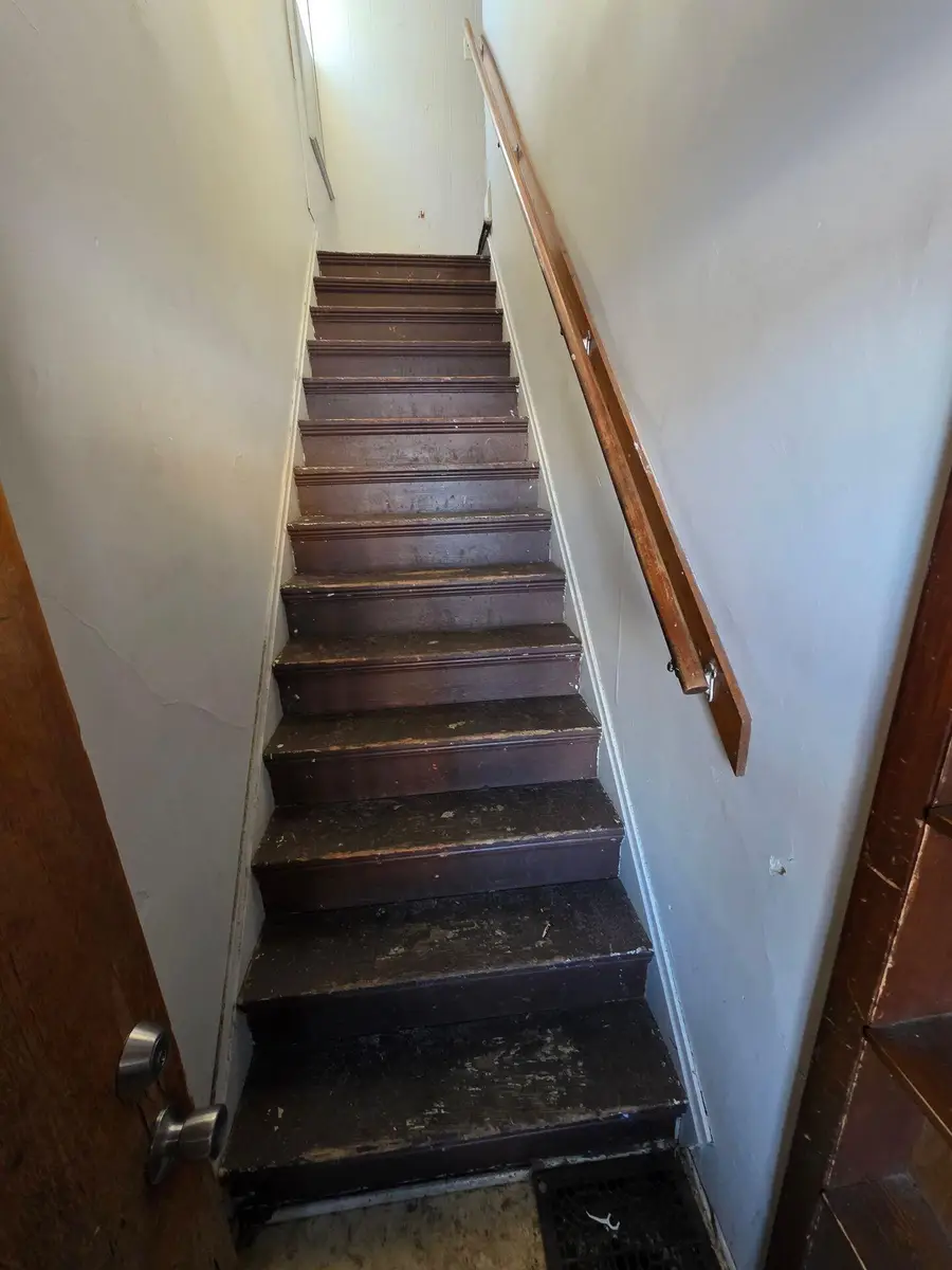 98 E Van Buren Street #9, Battle Creek, MI 49017 - #3