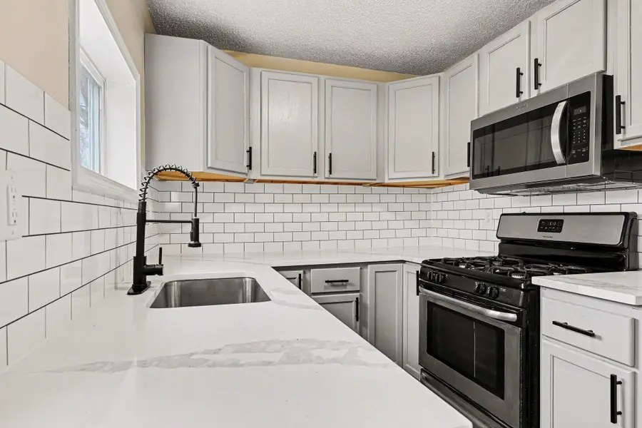 41 Avenue B, Springfield, MI 49037 - #3