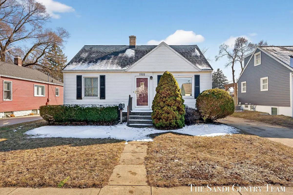 1322 Waverly Avenue, Grand Haven, MI 49417 - #1