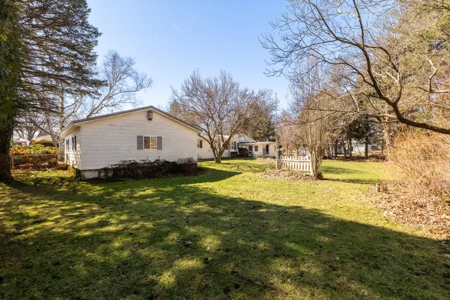 510 W Mechanic Street, Stockbridge, MI 49285 - #2