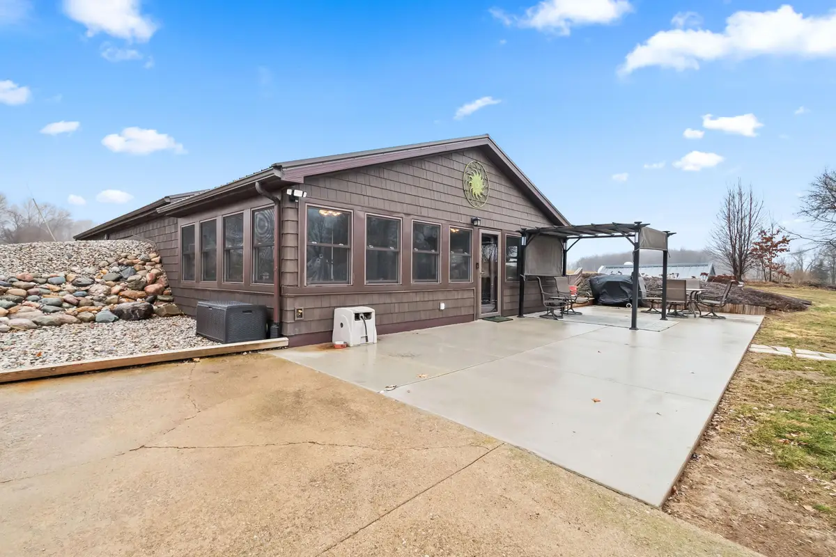 3250 W Hastings Lake Road, Jonesville, MI 49250 - #1