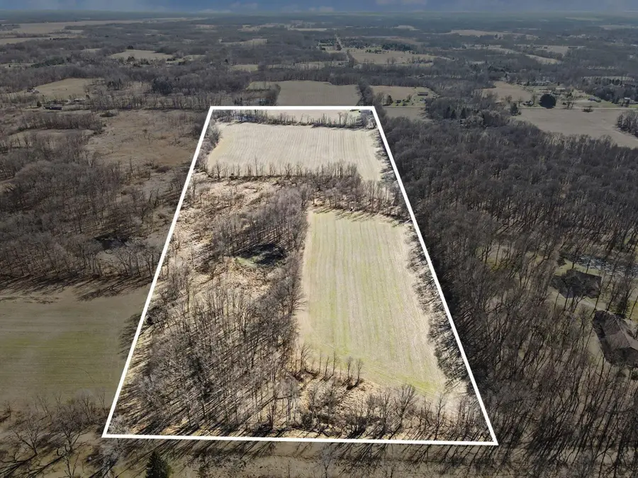 8004 W W Avenue, Schoolcraft, MI 49087 - #3